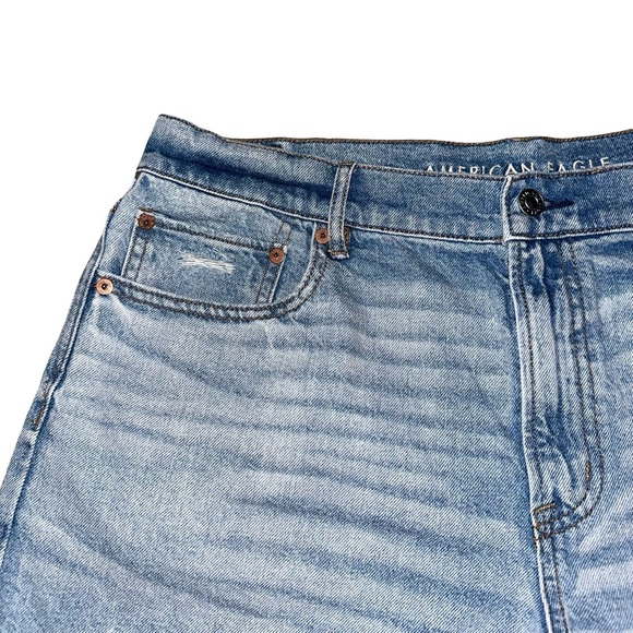 AE Strigid High-Waisted Relaxed Ripped Denim Short Size 14/32W NWT - Picture 5 of 11